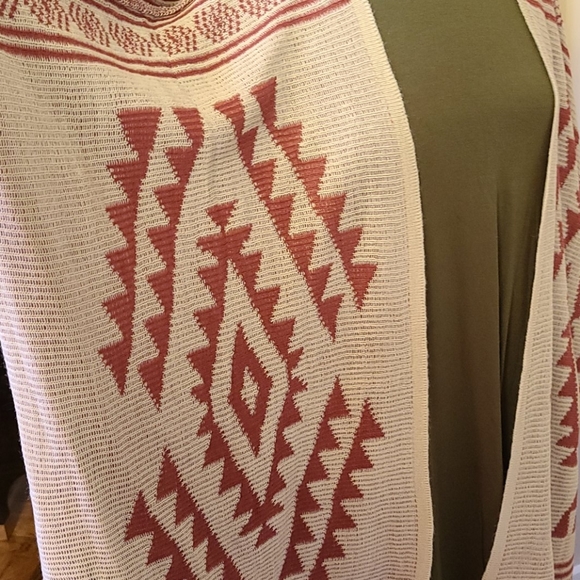 Cape Terra-cotta and beige. One size. - Picture 7 of 8